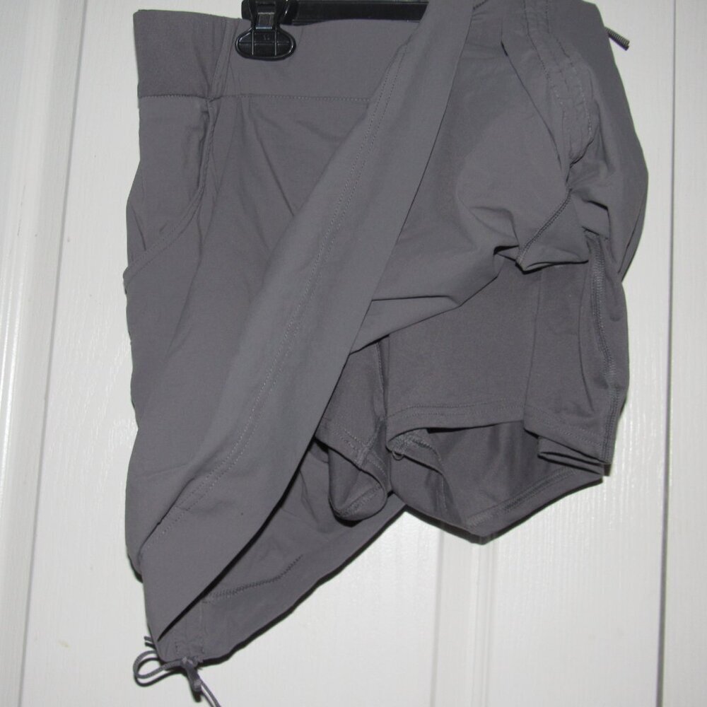 Columbia Sportswear Company Steel‑Grey Active Skort w/ Built‑In Shorts XL - Picture 3 of 6